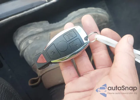 1998 Mercedes-Benz Clk 320 z USA, uszkodzony, nr VIN WDBLJ65G7WF032614